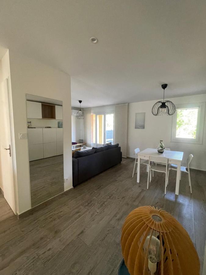 Appartement Proche Mer Avec Terrasse Et Jardin Privatif 히에레 외부 사진