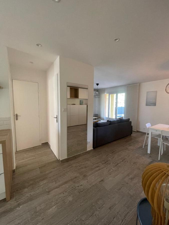 Appartement Proche Mer Avec Terrasse Et Jardin Privatif 히에레 외부 사진