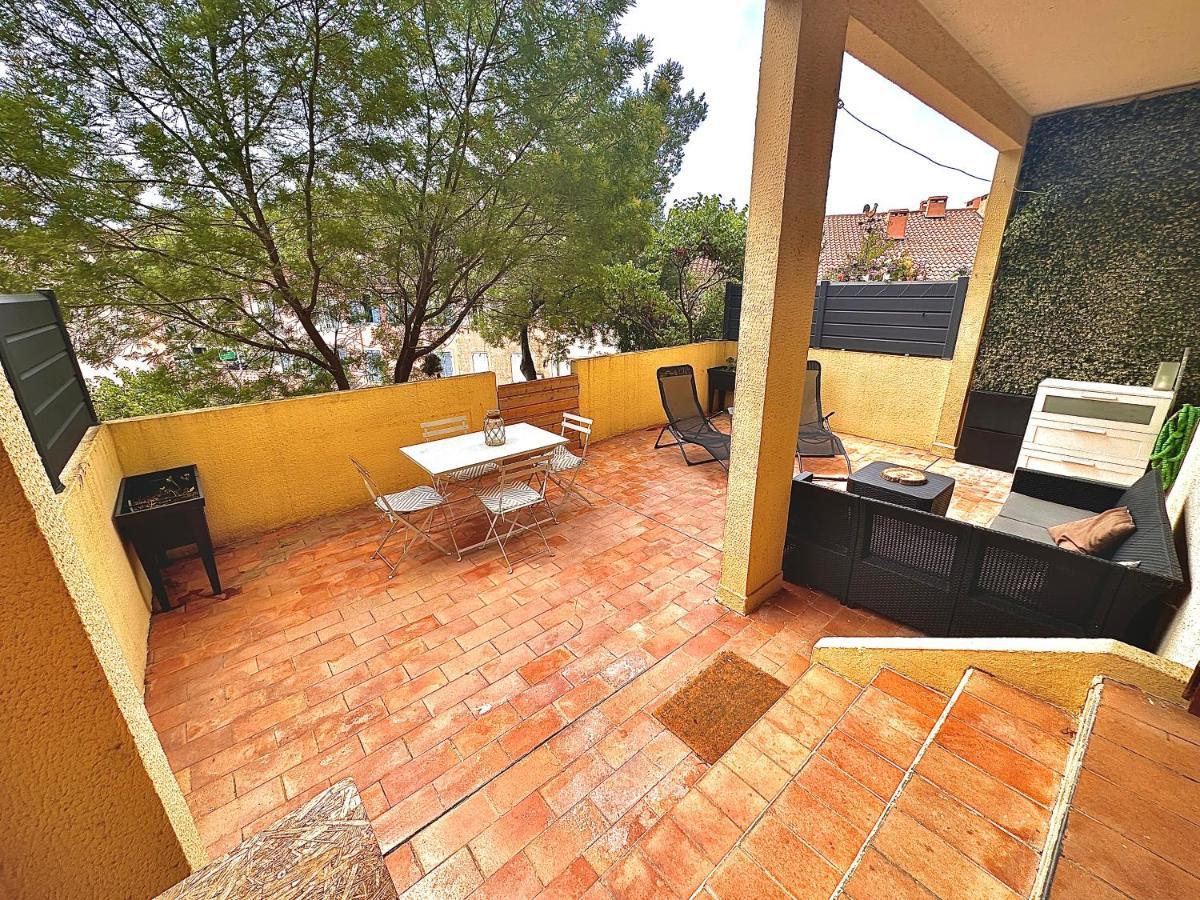 Appartement Proche Mer Avec Terrasse Et Jardin Privatif 히에레 외부 사진